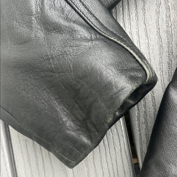 Men's Black Leather Jacket - Picture 12 of 12